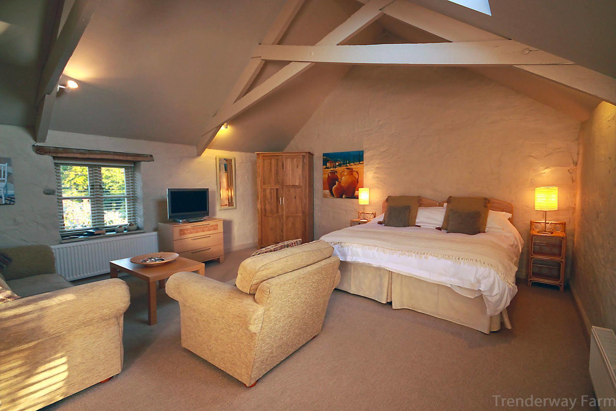 Trenderway Farm Bed & Breakfast Looe Dış mekan fotoğraf