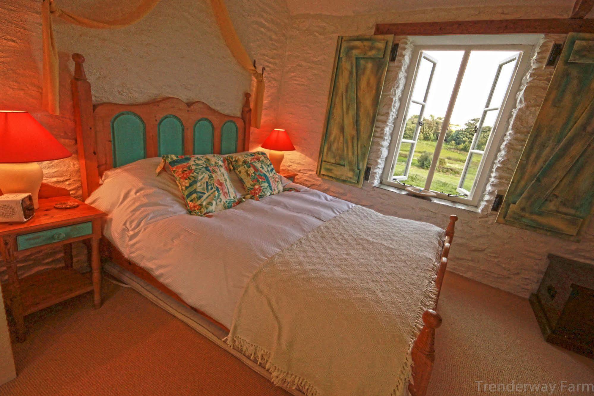 Trenderway Farm Bed & Breakfast Looe Dış mekan fotoğraf